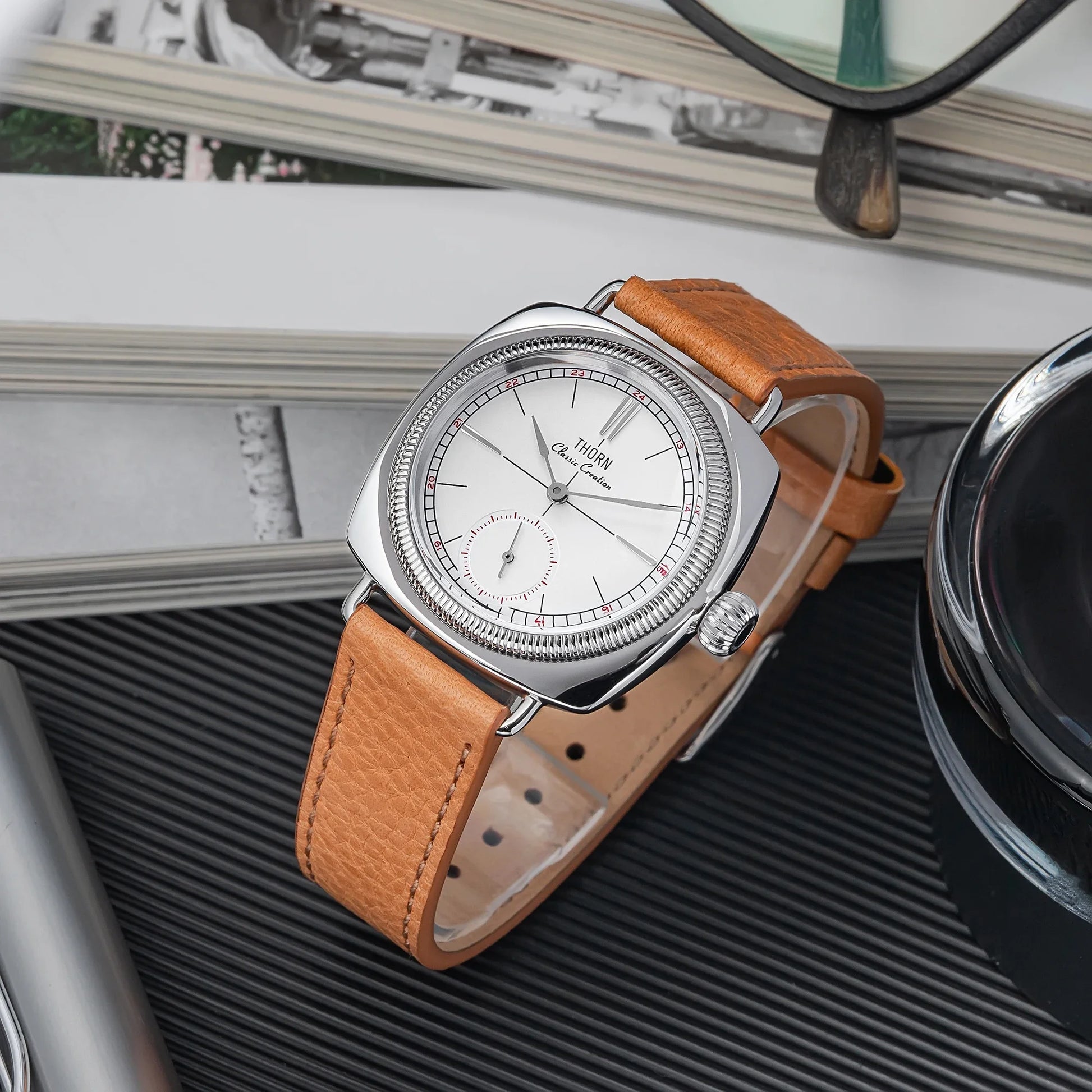 Mirellor® – Vintage Pillow Quartz Watch | 36MM, Classic Oyster Style, Couple Design, Imported Movement