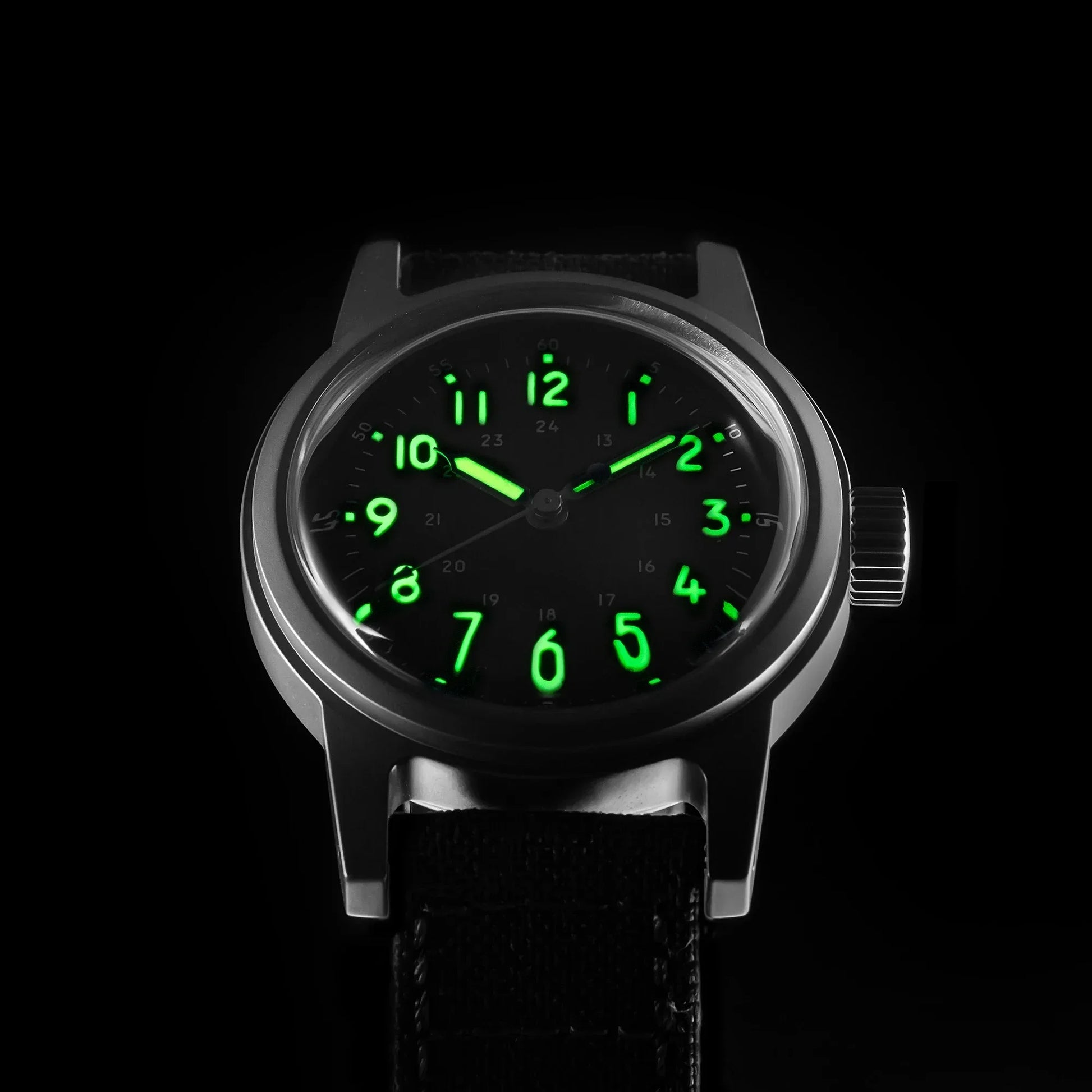Arvectra® – Retro Military Automatic Watch | 36MM, NH35A Movement, Unisex Design, Sporty Vintage Style