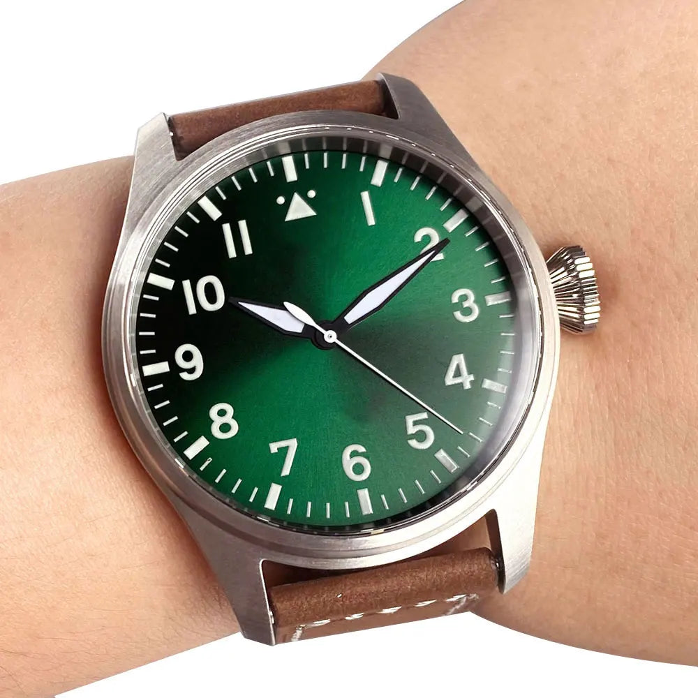 Aetherion® – Gravemax 42 | Pilot-Dive Automatic Watch with NH35/PT5000 Movement, Sapphire Crystal & 20Bar Resistance