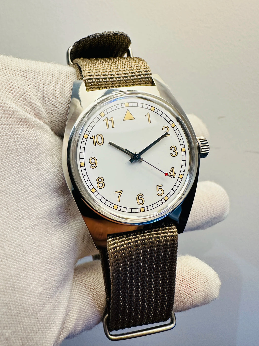 Montcaire® – Liora 7120 | 36mm Hand-Wound Mechanical Watch with Minimalist Retro Design – Perfect as a Couple’s Timepiece