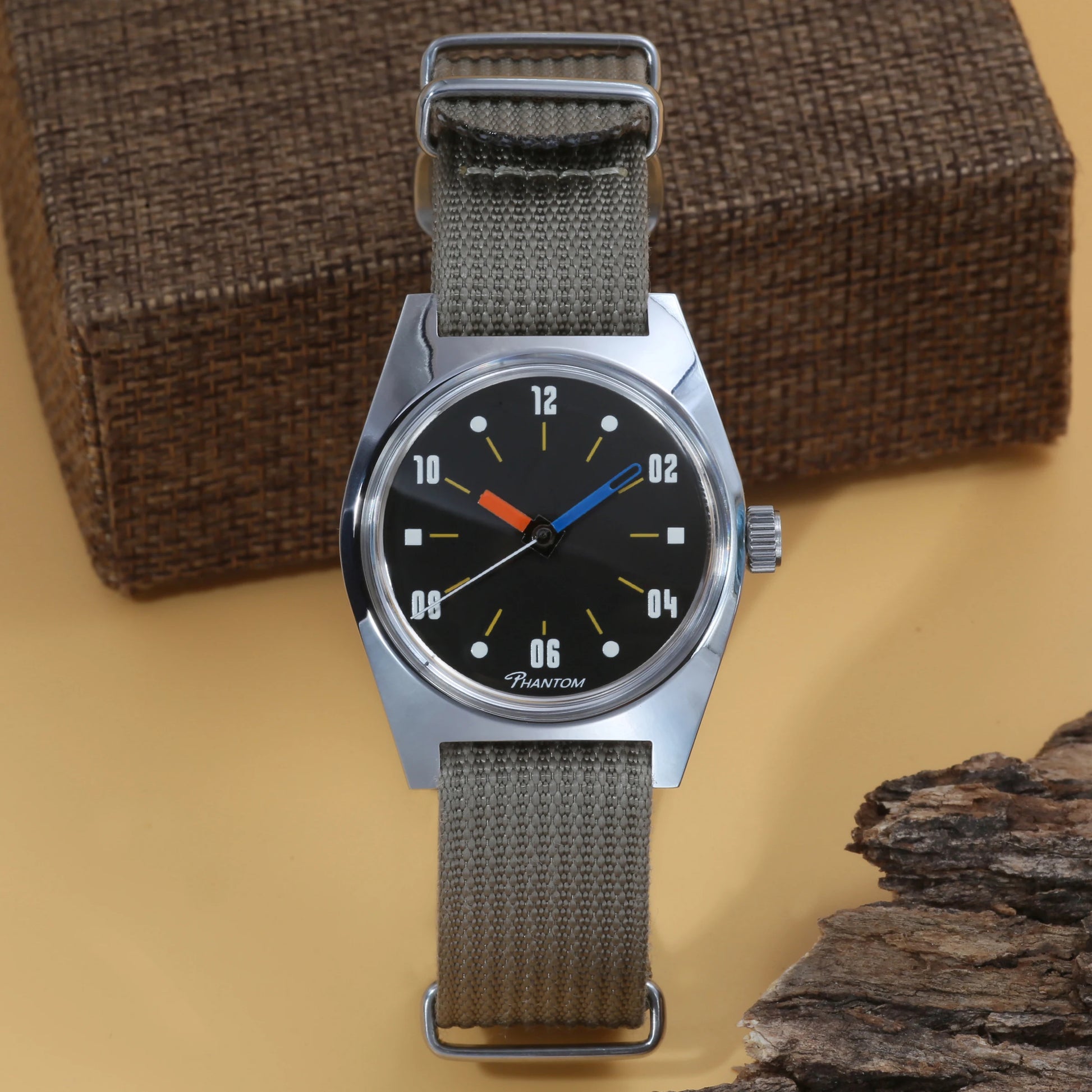 Montcaire® – Liora 7120 | 36mm Hand-Wound Mechanical Watch with Minimalist Retro Design – Perfect as a Couple’s Timepiece